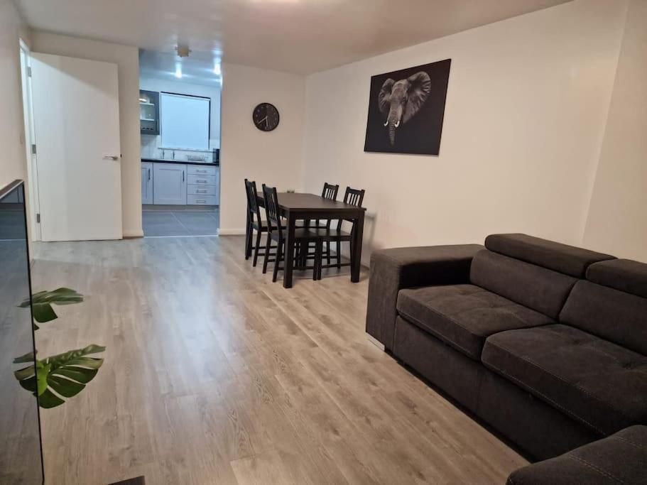 Contemporary City Centre Flat Белфаст Екстер'єр фото